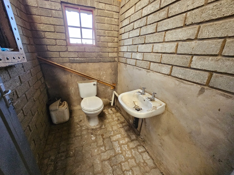 To Let commercial Property for Rent in Balley Duff Free State